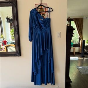 Beautiful MAC DUGGAL GOWN